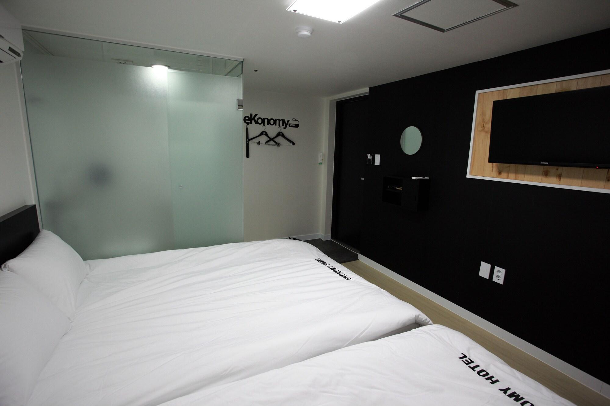 Ekonomy Hotel Myeongdong Premier Szöul Kültér fotó