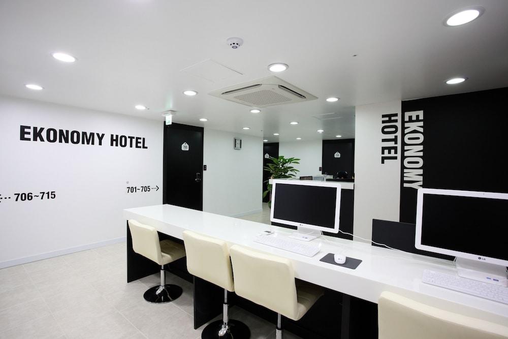 Ekonomy Hotel Myeongdong Premier Szöul Kültér fotó